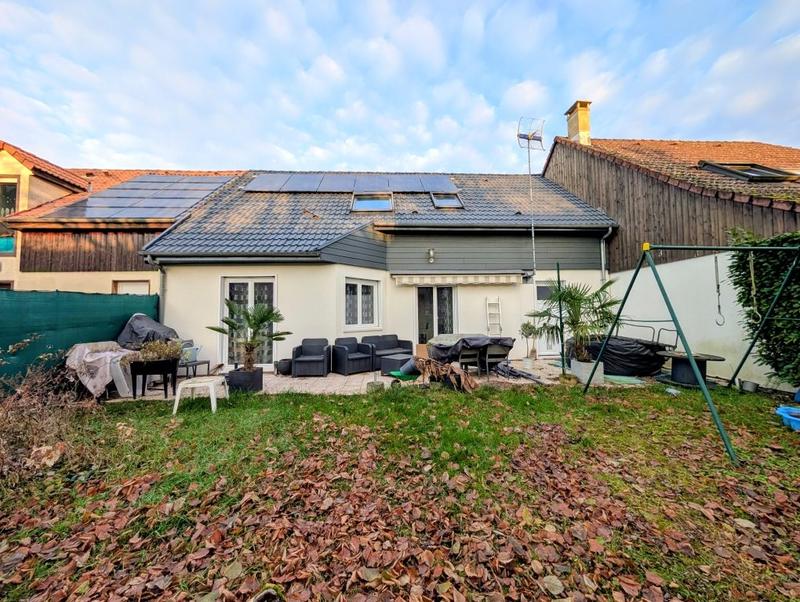 Maison - 95 m² - 4 pièces
