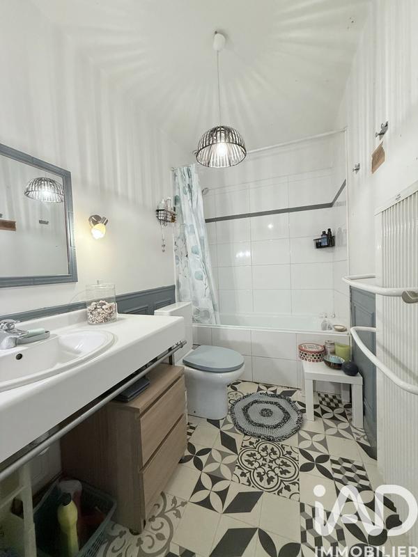 Maison - 177 m² - 7 pièces