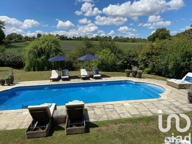 Maison - 244 m² - 5 pièces