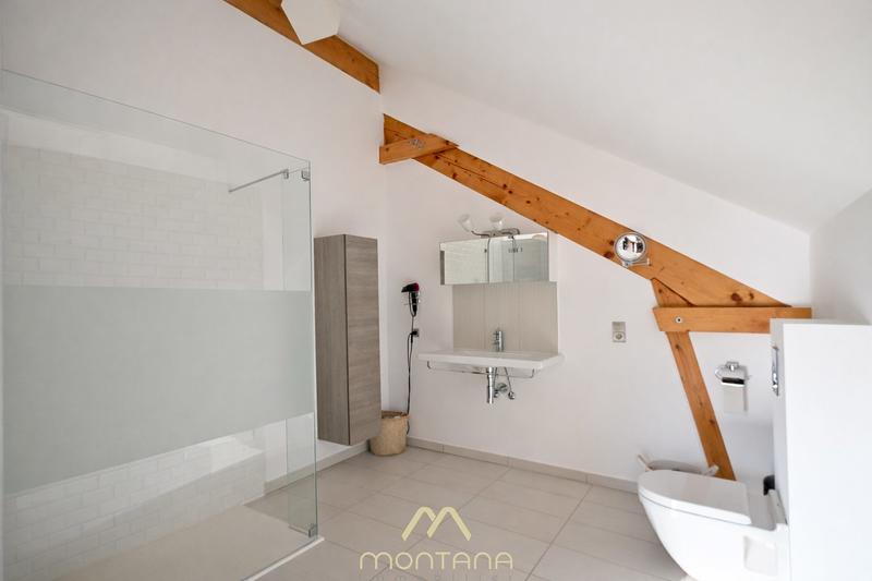Maison - 310 m² - 8 pièces