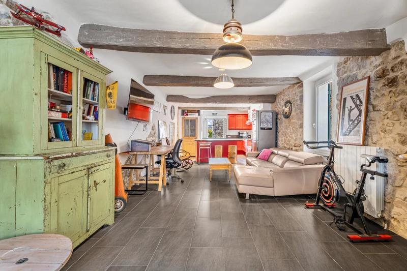 Appartement - 90 m² - 3 pièces