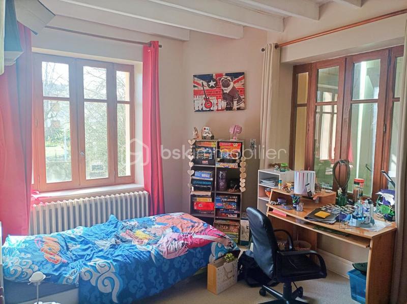 Maison - 222 m² - 9 pièces