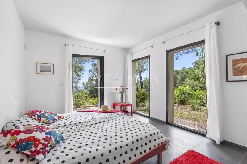 Villa - 204 m² - 6 pièces