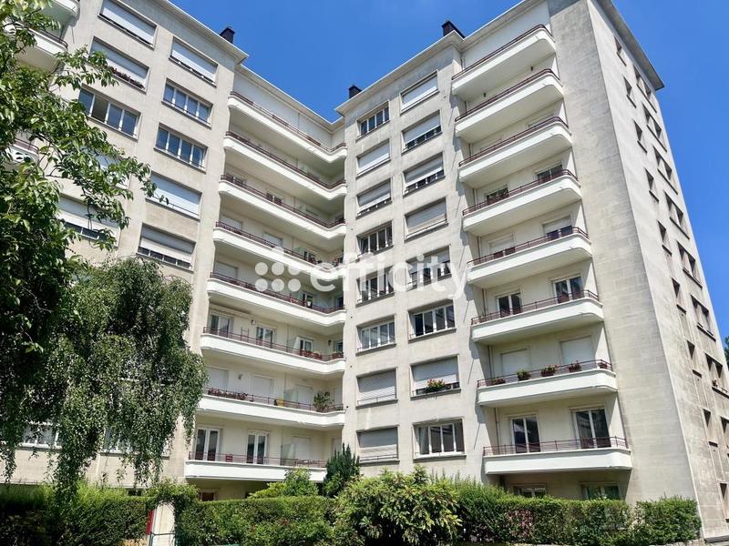 Appartement - 122 m² - 5 pièces