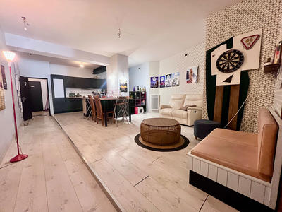 Appartement - 260 m² - 9 pièces