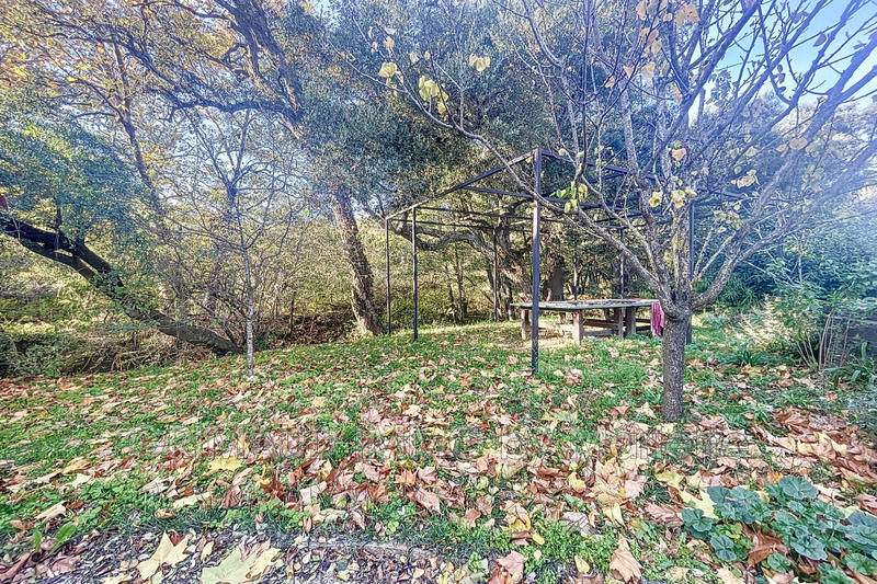 Maison - 278 m² - 10 pièces