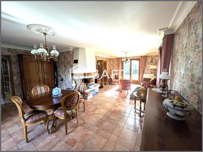 Maison - 195 m² - 5 pièces