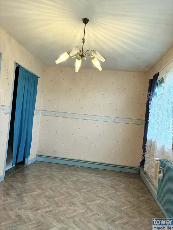 Maison - 82 m² - 7 pièces