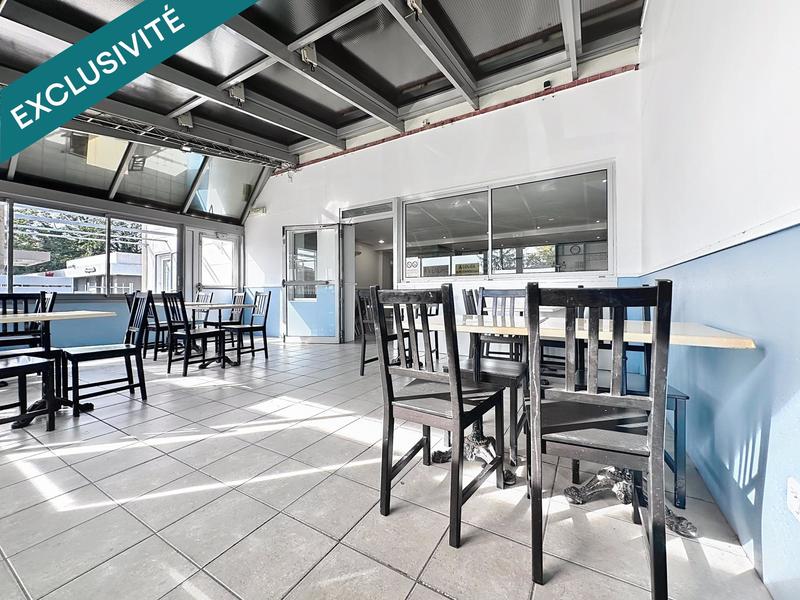 Local commercial - 243 m² - 6 pièces