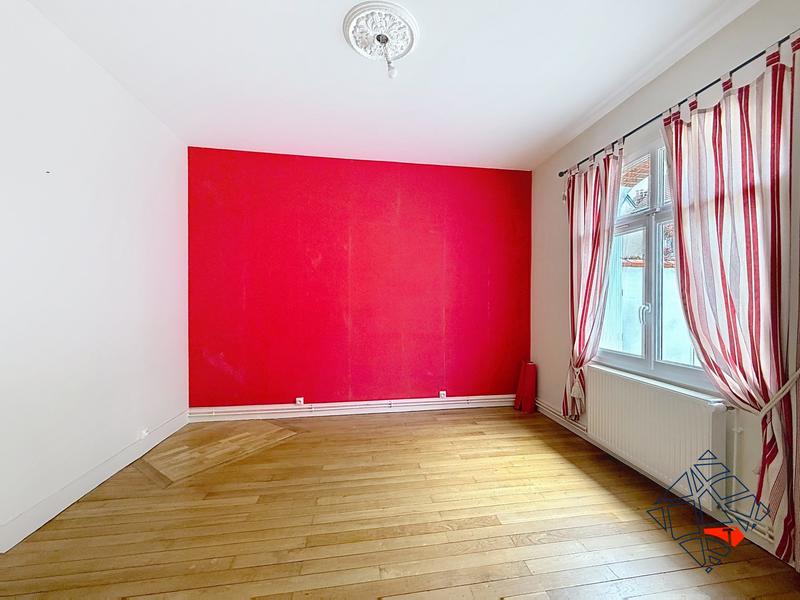 Maison - 97 m² - 5 pièces