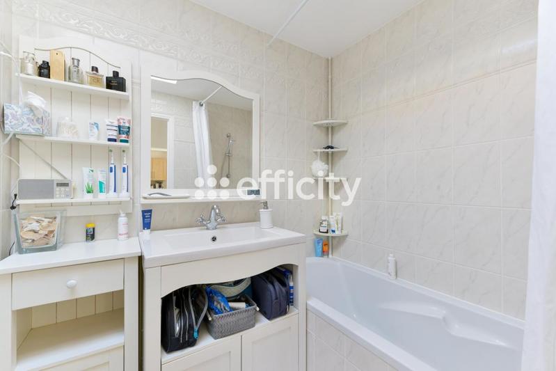 Maison de ville - 84 m² - 4 pièces