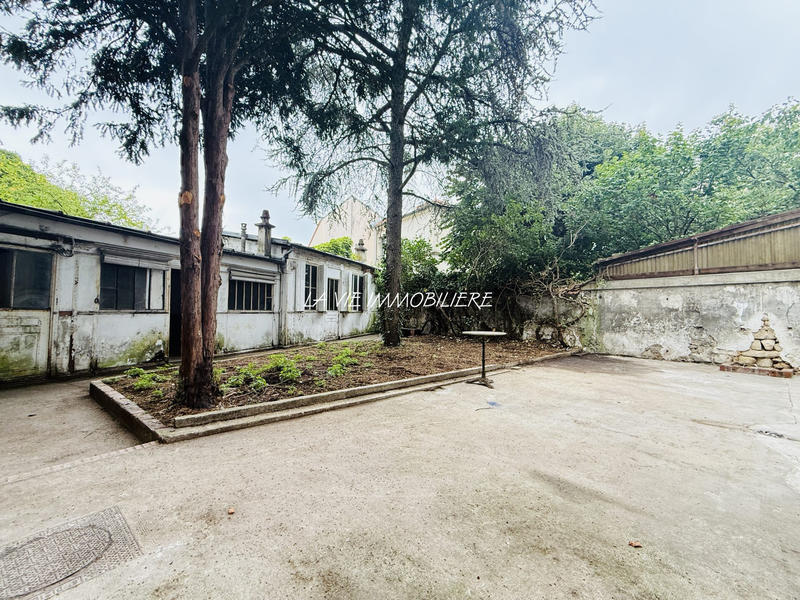 Maison - 273 m² - 8 pièces