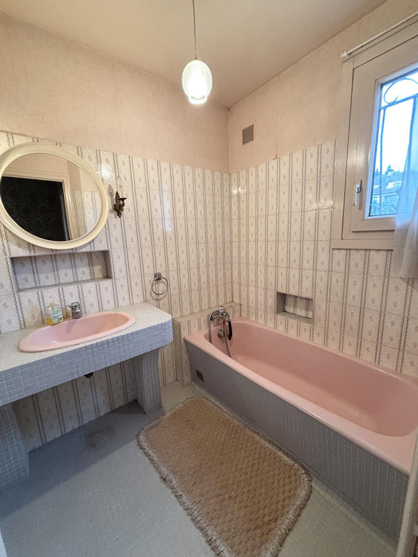 Maison - 137 m² - 7 pièces