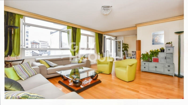 Appartement - 90 m² - 4 pièces