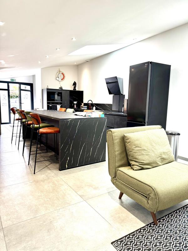 Maison - 180 m² - 5 pièces