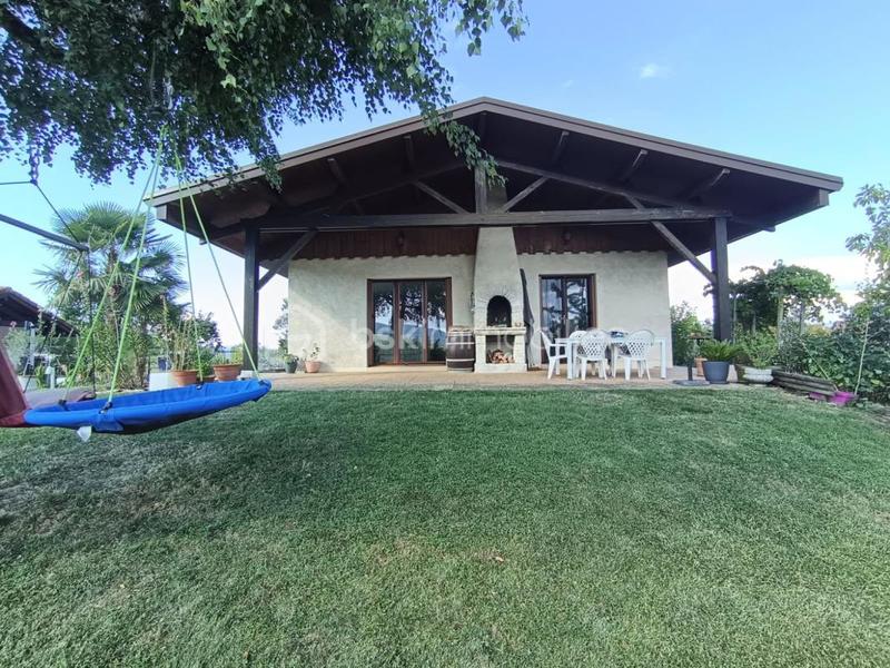 Maison traditionnelle - 103 m² - 4 pièces