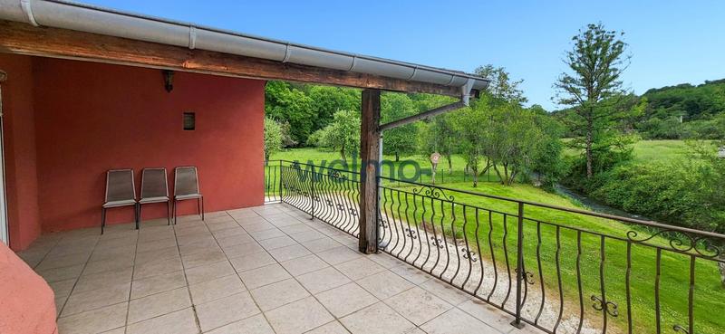 Maison - 282 m² - 9 pièces