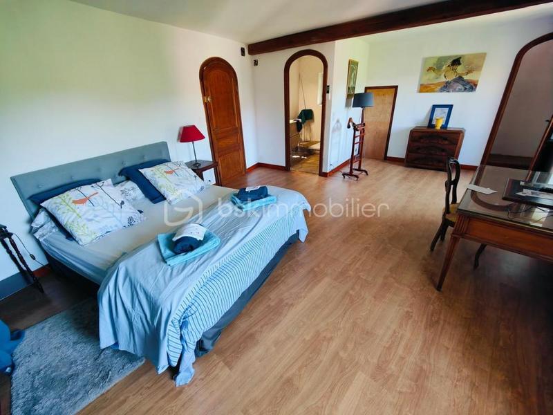 Maison en pierre - 181 m² - 6 pièces