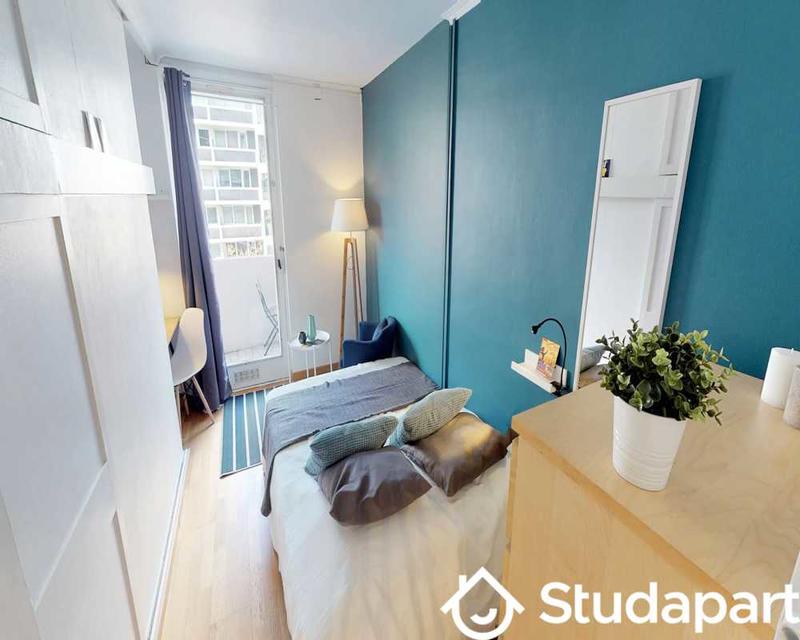 Chambre - 80 m² - 1 pièce