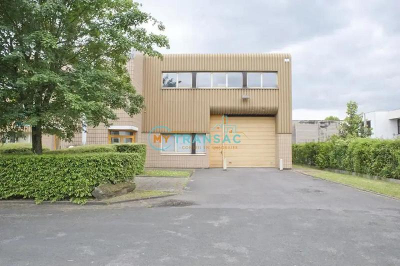 Local d'activités - 385 m²