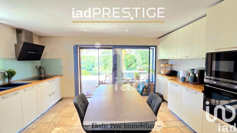 Maison - 236 m² - 6 pièces