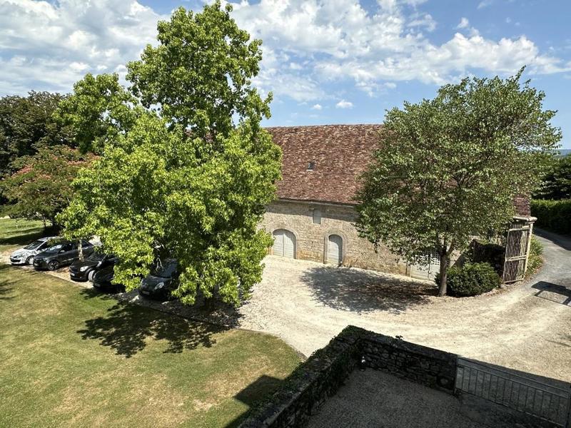 Maison de maîtres - 415 m² - 10 pièces