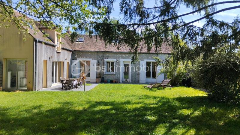 Maison en pierre - 170 m² - 9 pièces