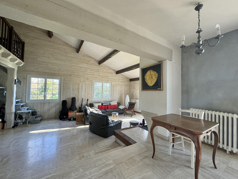 Maison - 178 m² - 7 pièces