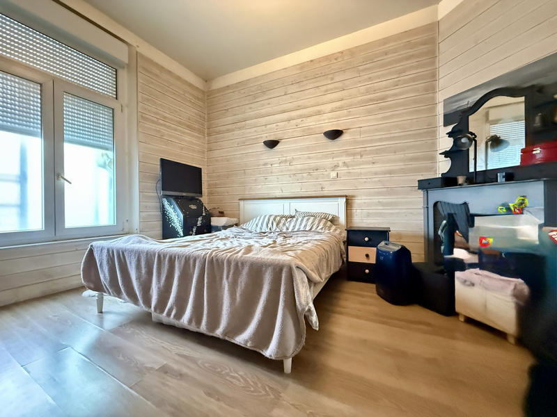 Appartement - 100 m² - 4 pièces