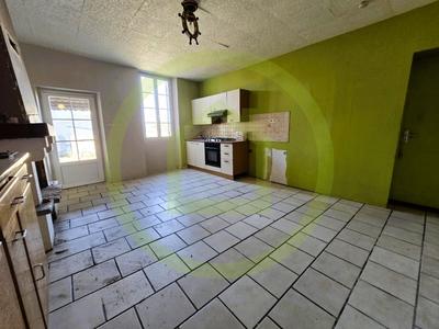 Maison - 80 m² - 4 pièces