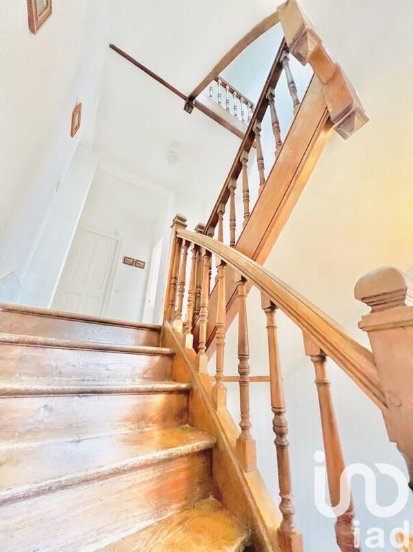 Maison de maîtres - 250 m² - 9 pièces