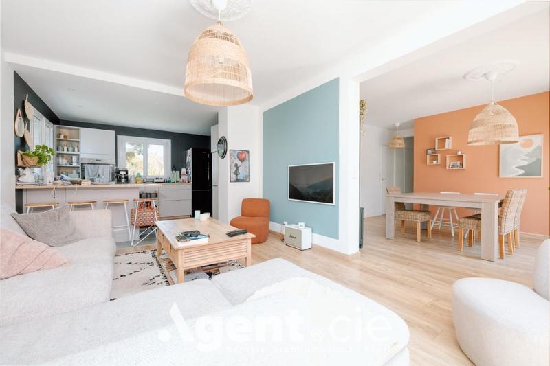 Maison - 143 m² - 7 pièces