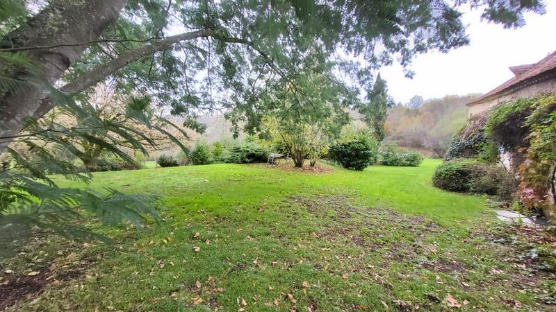 Maison - 208 m² - 7 pièces