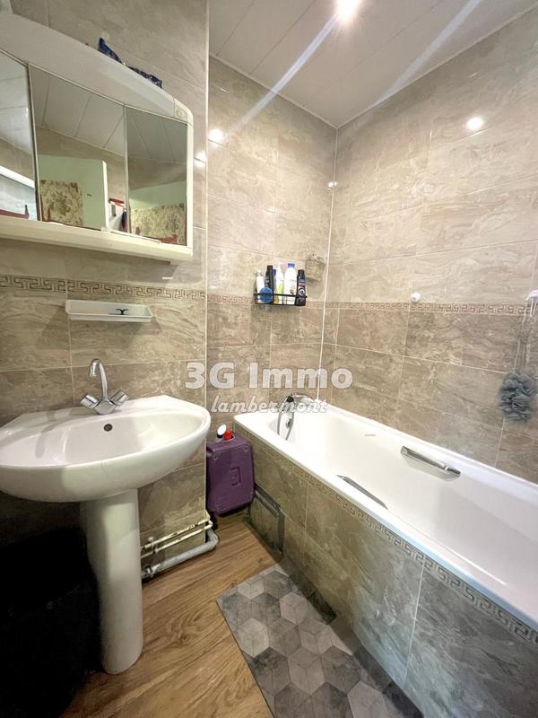 Maison jumelée - 80 m² - 5 pièces