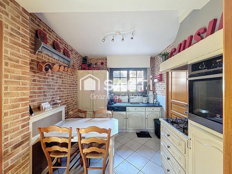 Maison - 90 m² - 6 pièces