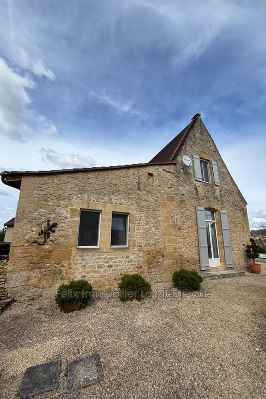 Demeure - 218 m² - 5 pièces