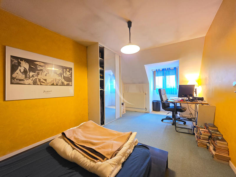 Maison - 98 m² - 5 pièces