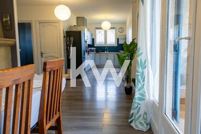 Maison traditionnelle - 143 m² - 7 pièces