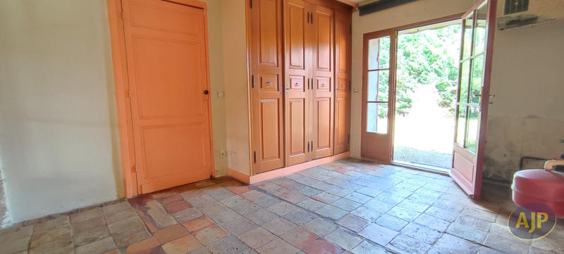 Maison - 236 m² - 7 pièces