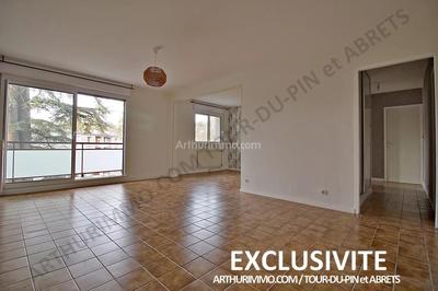 Appartement - 80 m² - 4 pièces