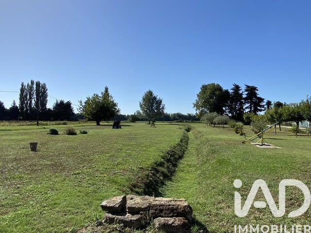 Maison - 238 m² - 7 pièces