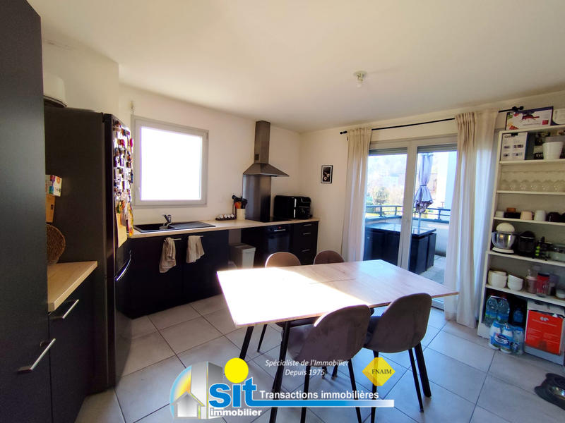 Appartement - 65 m² - 3 pièces