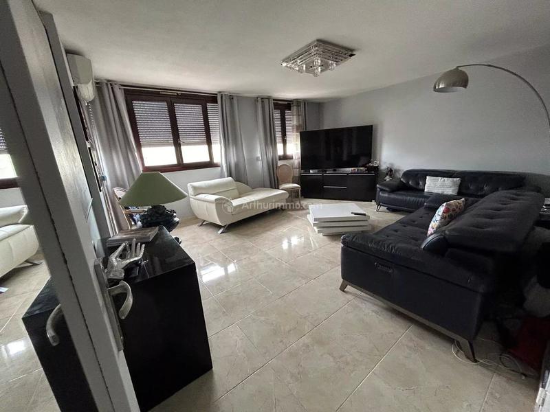 Appartement - 87 m² - 4 pièces