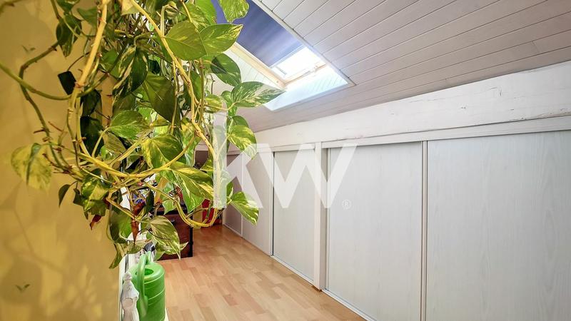 Maison - 225 m² - 6 pièces