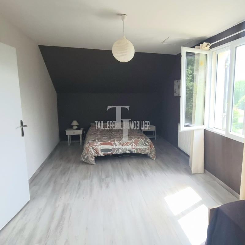 Maison - 210 m² - 6 pièces