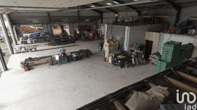 Local commercial - 690 m²