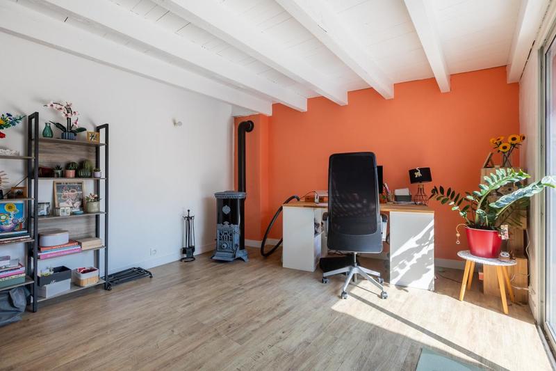 Maison - 220 m² - 6 pièces