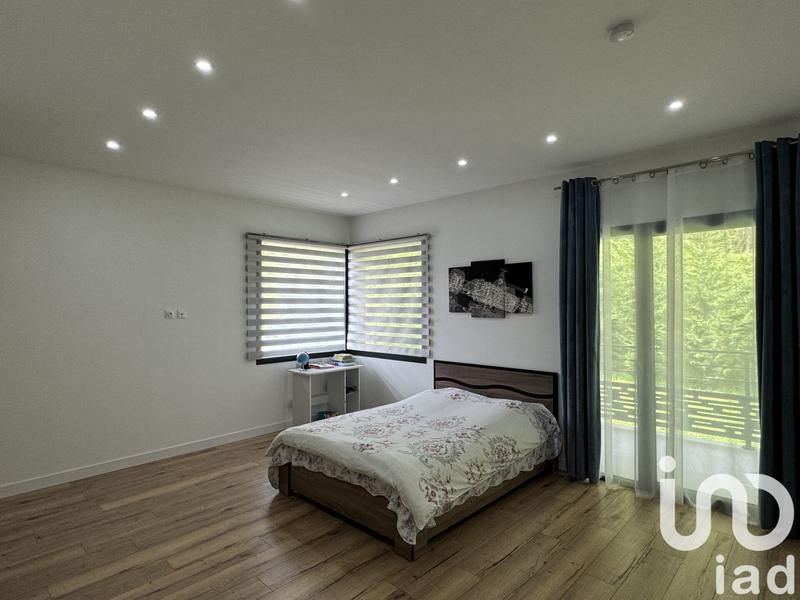 Maison de maîtres - 320 m² - 8 pièces