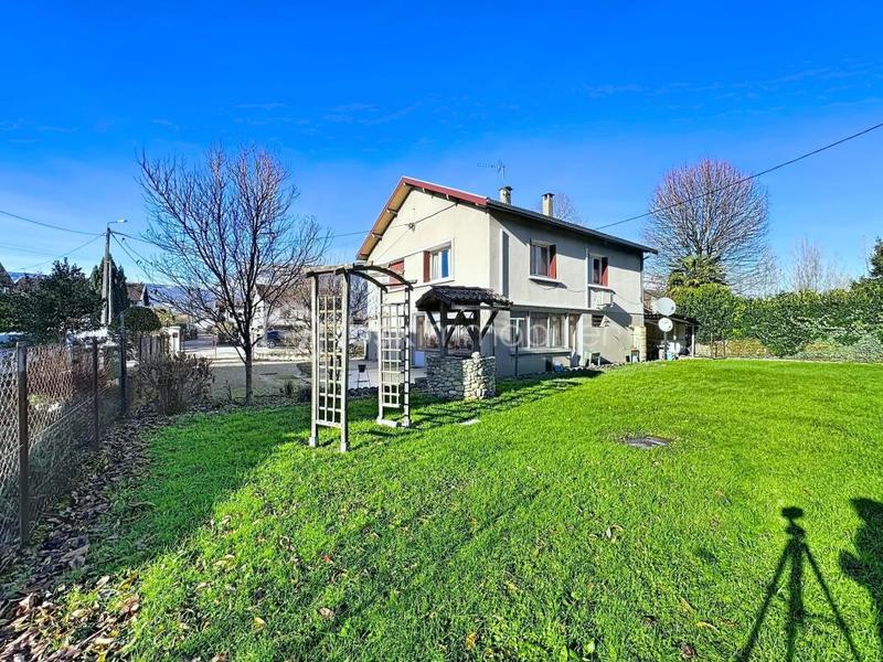 Maison traditionnelle - 112 m² - 6 pièces