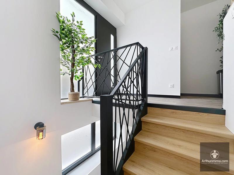 Appartement - 100 m² - 4 pièces